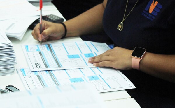 Según INE, 137.000 personas salieron de la pobreza multidimensional en el 2023 - San Lorenzo Hoy