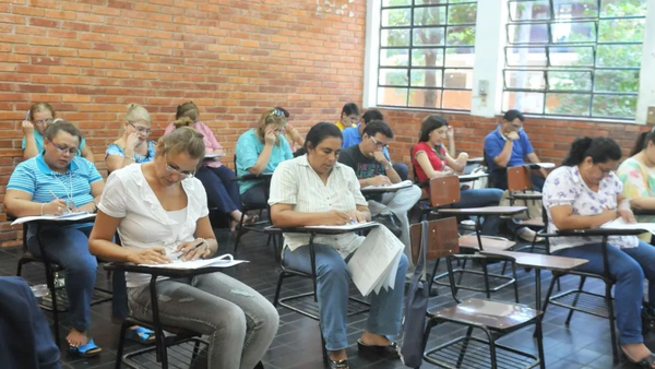 MEC suspende pruebas para docentes por sospechas de filtración de exámenes - Noticiero Paraguay