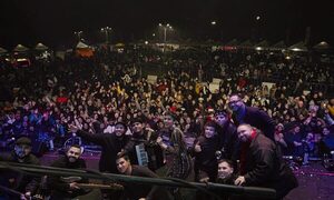Ayelen Alfonso aunció concierto en la Expo y le pregutaron si va usar “poncho colorado”