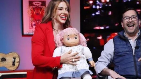 Marly cuenta por qué le llama "Senadora" a su muñeca y revela que era permiso'i