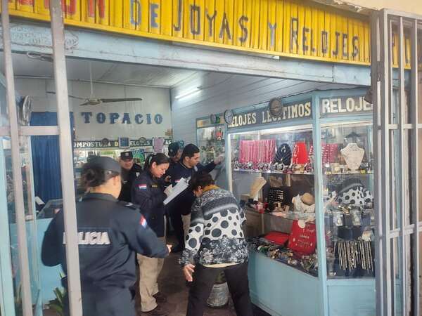 Violento asalto en el Mercado 4: un joyero resultó herido - Policiales - ABC Color