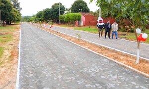 Financiación conjunta permitió la construcción de 1.415 metros cuadrados de empedrado en Coronel Oviedo – Prensa 5