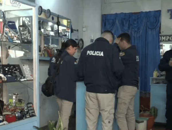 Asaltan joyería en inmediaciones del Mercado 4 y hieren a propietario · Radio Monumental 1080 AM