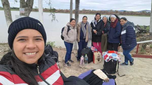 Chaco: Docentes que viajaron en lancha expresan su indignación por suspensión de concurso
