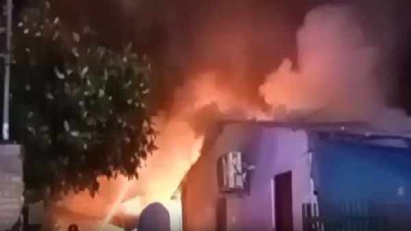 Incendio de gran magnitud consumió un depósito de combustible - Noticias Paraguay
