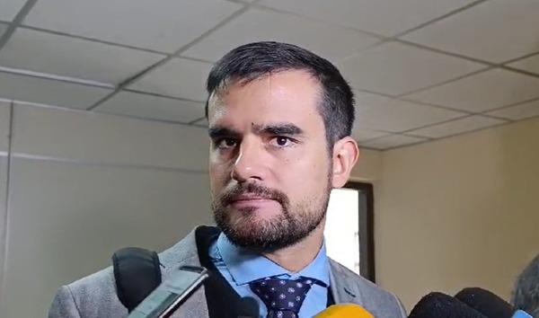 Defensa de Hernán Rivas aún analiza apelar resolución que otorga más tiempo a la Fiscalía