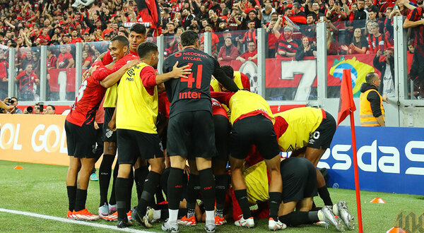 Versus / Atención Cerro: Paranaense pierde a un jugador fundamental