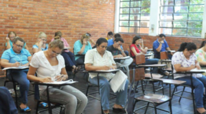Docentes indignados tras suspensión de examen del MEC por filtraciones - Portal Digital Cáritas Universidad Católica