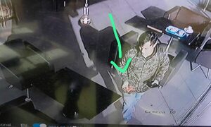 [VIDEO] Pelotera de la sele perdió su billetera y vio que un hombre la agarró
