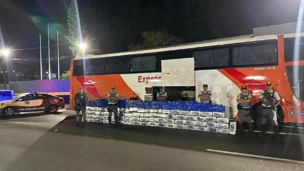 Retienen en Saõ Paulo bus paraguayo que transportaba más de una tonelada de marihuana - ADN Digital