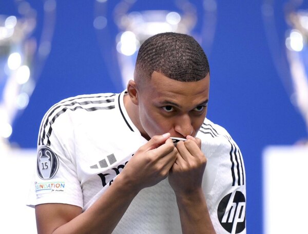 Versus / Mbappé promete dar "la vida" por el Real Madrid, el club de sus "sueños"