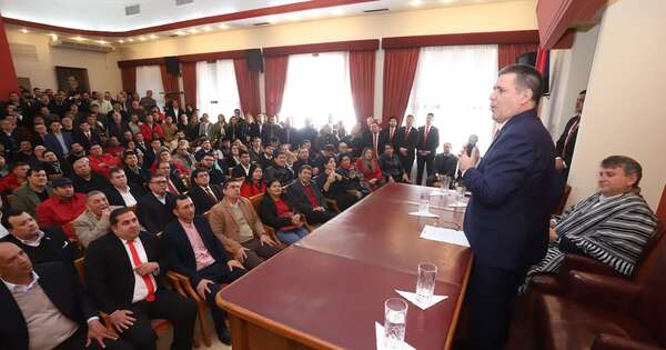 La Nación / “Todo lo que hagamos que sea en nombre del Partido Colorado”, instó Cartes