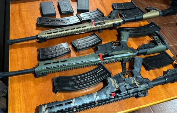Presumen que armas incautadas en el aeropuerto tenían como destino el mercado negro