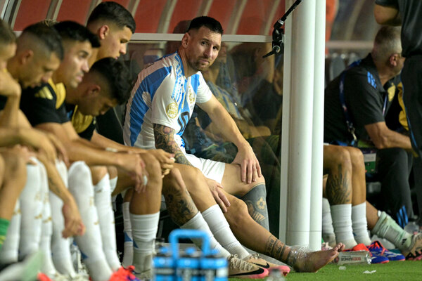 Versus / Se confirma la lesión de Messi y el tiempo que quedará fuera de las canchas
