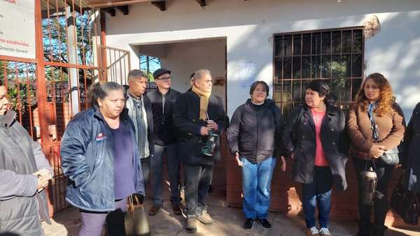 Filtración de exámenes solo pudo darse desde el MEC, sostiene UNE - Nacionales - ABC Color