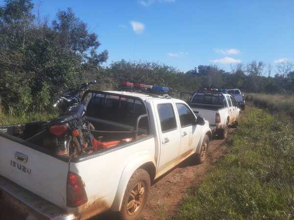 INCAUTARON MOTOCICLETA QUE PODRÍA ESTAR VINCULADA A UN ROBO EN ALTO VERÁ - Itapúa Noticias