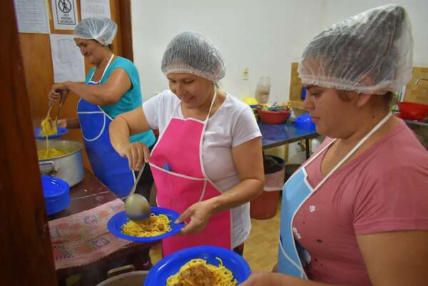 Hambre Cero: Contrataciones detecta inconsistencias en adjudicaciones del Ministerio de Desarrollo Social - Nacionales - ABC Color