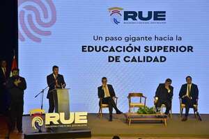 Gobierno presenta RUE Universitario y jóvenes exigen mayor inversión para el sector - Nacionales - ABC Color