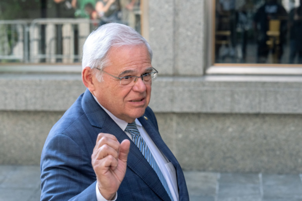 Senador estadounidense Bob Menendez es declarado culpable de aceptar sobornos en lingotes de oro y coches de lujo - Megacadena - Diario Digital