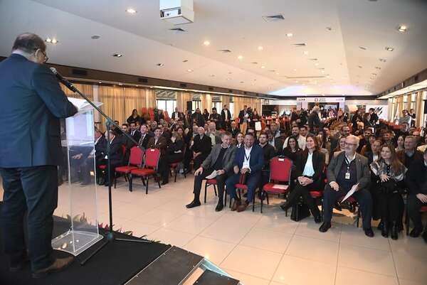Prosigue hoy Expo Rueda con casi 1.000 empresarios de 24 países - Economía - ABC Color