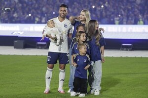 Falcao es presentado como jugador de Millonarios ante más de 30.000 aficionados en Bogotá