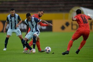 Versus / El registro de Libertad en definiciones ante equipos ecuatorianos