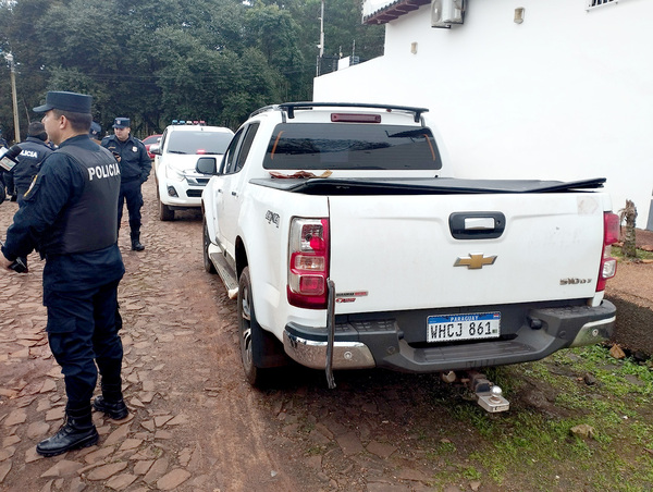 Recuperan camioneta robada utilizada por delincuentes para asalto a transportadora - La Clave