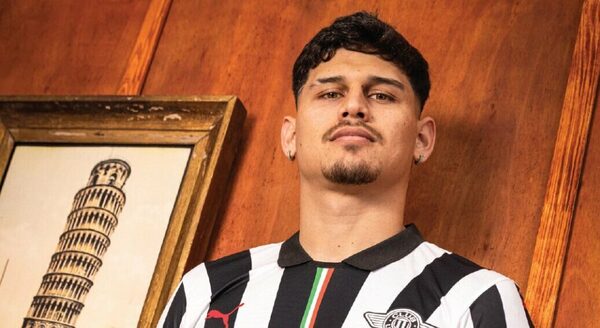 Versus / Libertad presenta su "nueva piel 2024/25" justo antes del duelo copero
