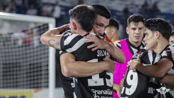 Libertad entra en acción ante Universidad Católica