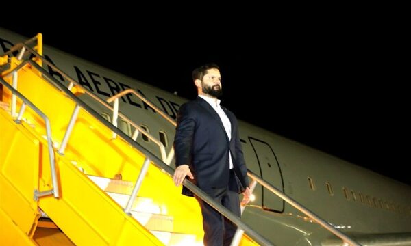 Presidente de Chile llegó en primera visita oficial a Paraguay, con amplia agenda bilateral