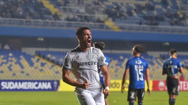 Racing da un paso adelante en busca de los octavos de final