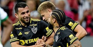 Versus / Junior Alonso se mandó un golazo en su reestreno en Atlético Mineiro