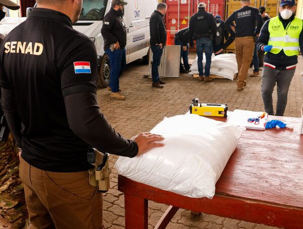 Operativo Dulzura: detienen a chofer que transportó carga a puerto privado · Radio Monumental 1080 AM