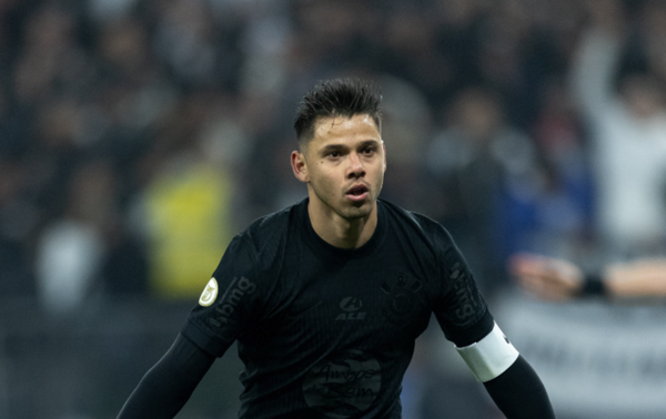 Ángel Romero anota y Corinthians gana en el debut de Ramón Díaz