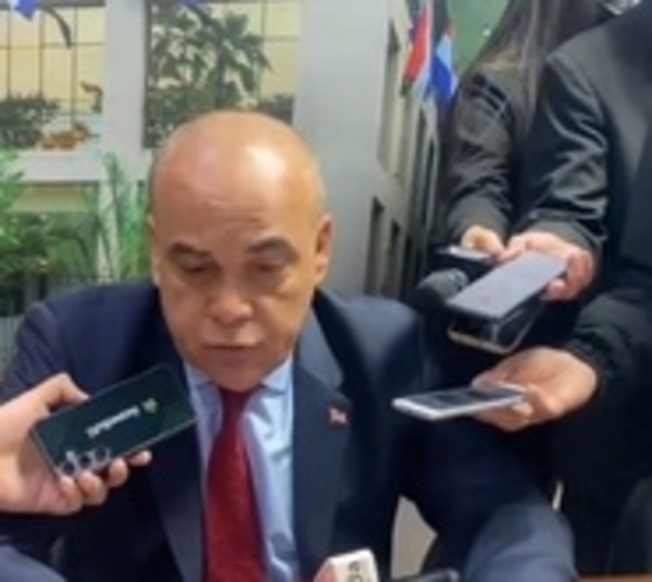 "Bachi" confirma apoyo de la bancada cartista a Lizarella Valiente  - Paraguay.com