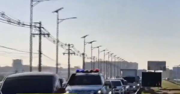 La Nación / Quíntuple choque sobre autopista generó caos durante varias horas