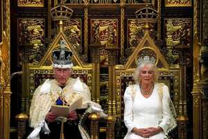 Tradición y pompa en la apertura del Parlamento británico y el “Discurso del Rey” - Mundo - ABC Color