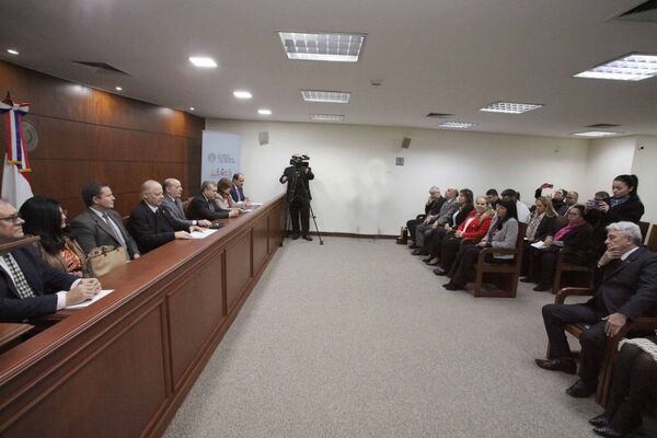 Ministros de la CSJ recibieron en audiencia a representantes de gremios y asociaciones del Poder Judicial