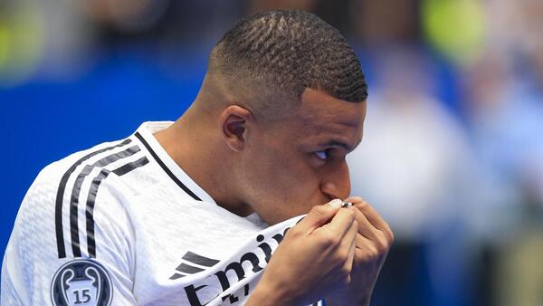 Mbappé no se opera de la nariz y arranca sus vacaciones