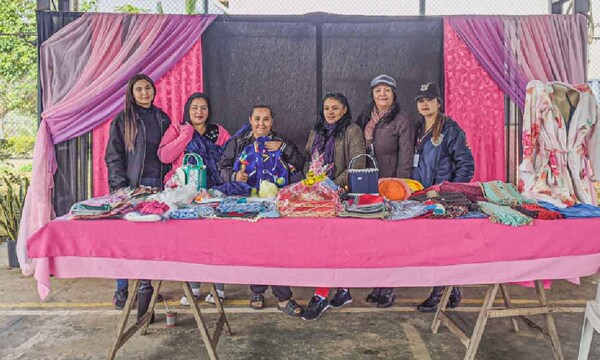 Reclusas encuentran reinserción laboral mediante oficios en Penitenciaría de Coronel Oviedo – Prensa 5