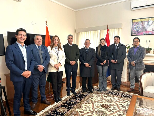 UNVES BUSCA COOPERACIÓN EDUCATIVA CON LA EMBAJADA DE LA INDIA EN PARAGUAY