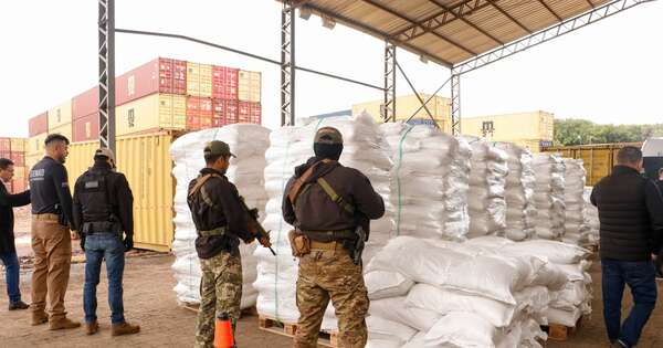 Diario HOY | Culmina revisión de los contenedores en el Puerto Caacupemí, no hallaron más droga
