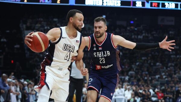 Curry lidera la victoria de Estados Unidos