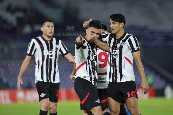 Versus / Libertad triunfa con autoridad y se acerca a octavos de Sudamericana