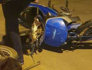 Choque de motocicletas en el centro de la ciudad deriva en la muerte de una mujer - Radio Imperio 106.7 FM