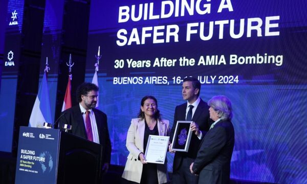 Presidente ratifica amistad con Israel en acto de conmemoración de los 30 años de AMIA