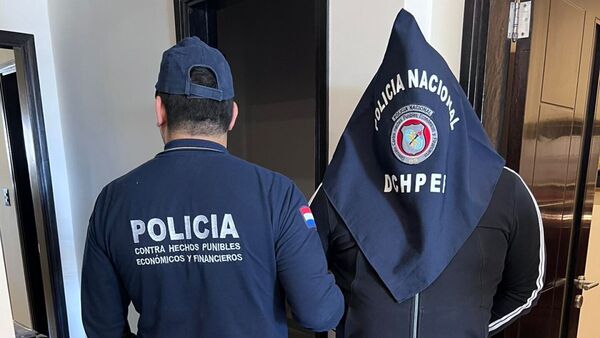 Empresario es detenido por supuesta comercialización de pornografía en las redes