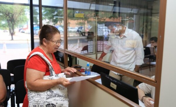 Alertan sobre falsos gestores de pensión para adultos mayores