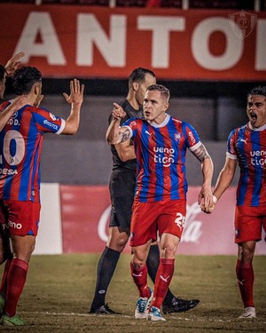 En la Olla, Cerro mide hoy a Athletico Paranaense por Sudamericana - trece