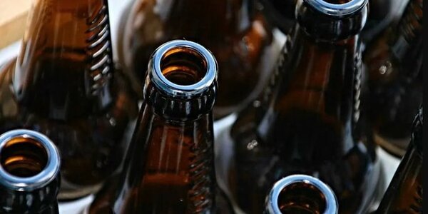 Guardiacárcel compartía tragos con su pareja, discutieron por celos y se agarraron a golpes